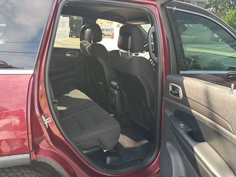 Used 2016 Jeep Grand Cherokee Laredo w/ Quick Order Package 23E AWD/4WD image 25