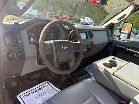 Used 2016 Ford F550 4x4 Regular Cab Super Duty image 14