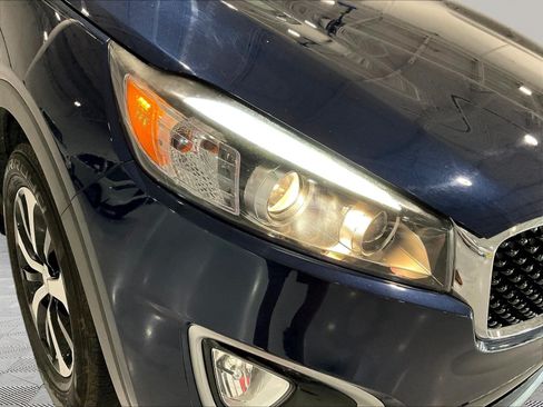 Used 2018 Kia Sorento EX FWD image 31