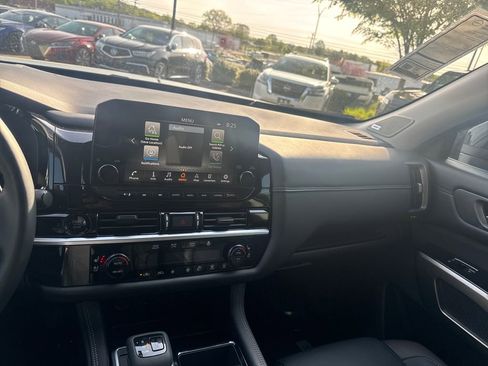 Used 2025 Nissan Pathfinder Platinum w/ Cargo Package image 19