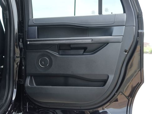 Used 2021 Ford Expedition Max XLT AWD/4WD image 36