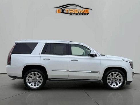 Used 2016 Cadillac Escalade Premium AWD/4WD image 7