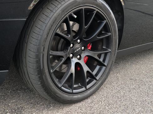 Used 2016 Dodge Challenger SRT Hellcat image 10