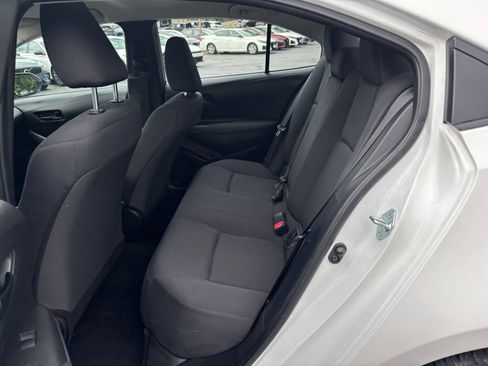 Used 2025 Toyota Corolla LE FWD image 21
