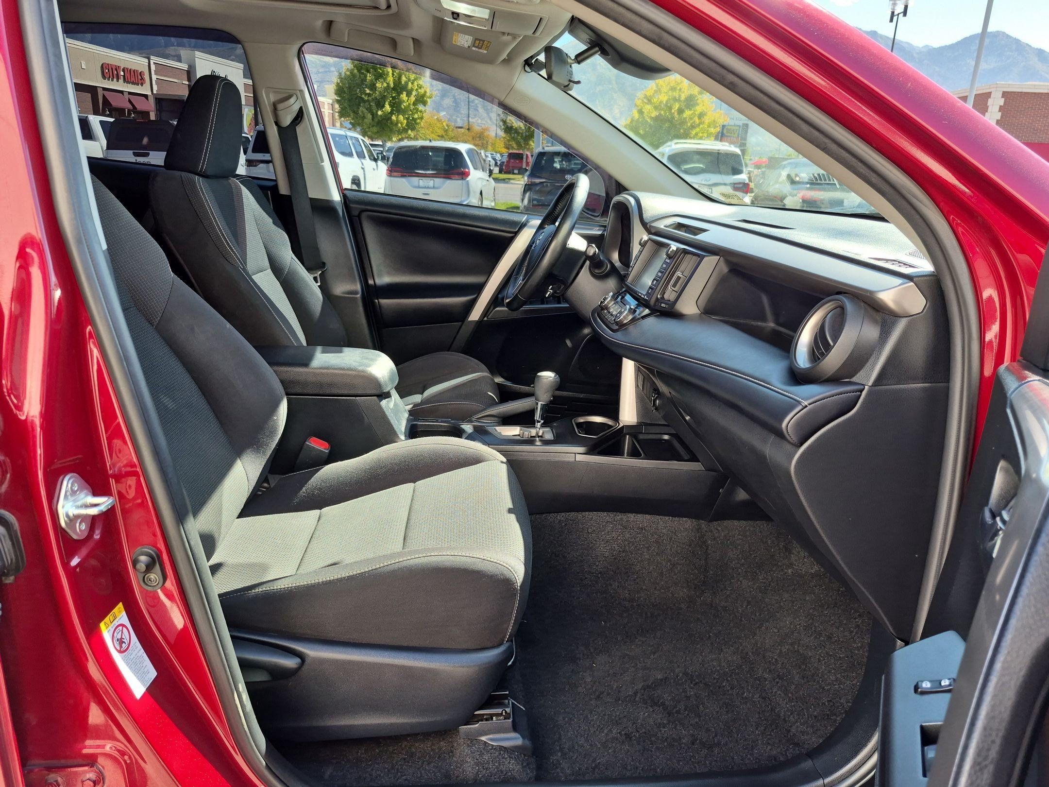 Used 2018 Toyota RAV4 XLE w/ Convenience Package AWD/4WD image 33