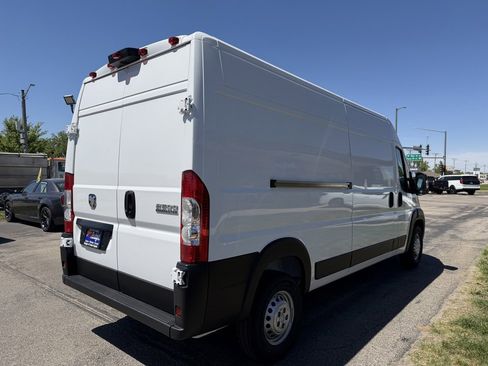 Used 2026 RAM ProMaster 2500 w/ Convenience Group FWD image 5