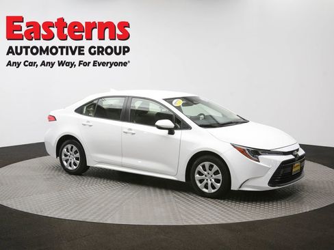 Used 2023 Toyota Corolla LE image 46