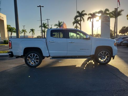 Used 2022 GMC Canyon Denali image 13