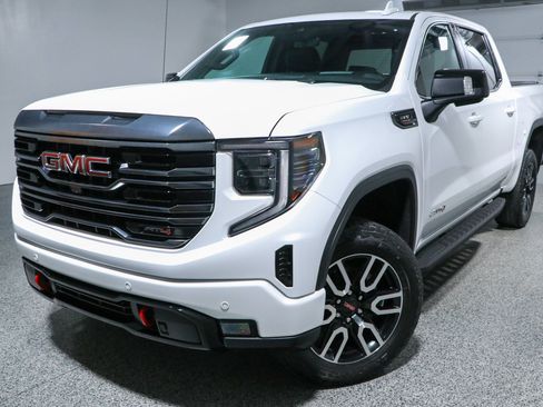Used 2023 GMC Sierra 1500 AT4 w/ AT4 Premium Package AWD/4WD image 35