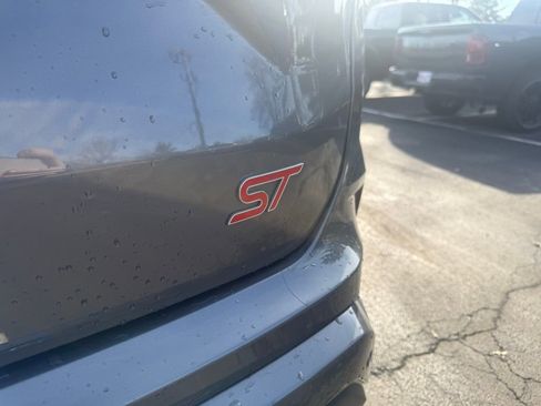 Used 2019 Ford Explorer Limited w/ Class III Trailer Tow Package image 27