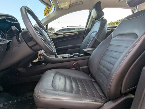 Used 2016 Ford Fusion SE w/ Equipment Group 202A FWD image 19