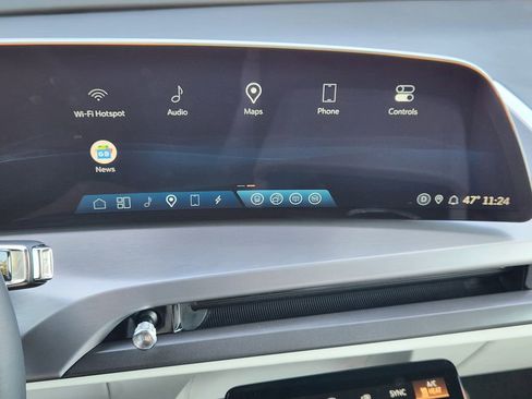 Used 2026 Cadillac Vistiq Sport w/ LPO, Floor Liner Package image 16