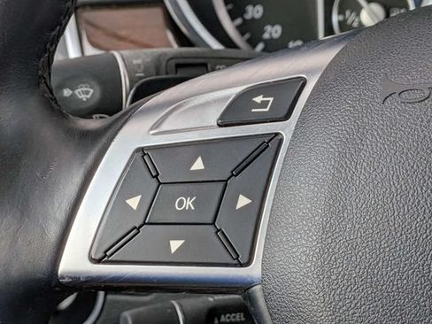 Used 2015 Mercedes-Benz GL 450 4MATIC image 28