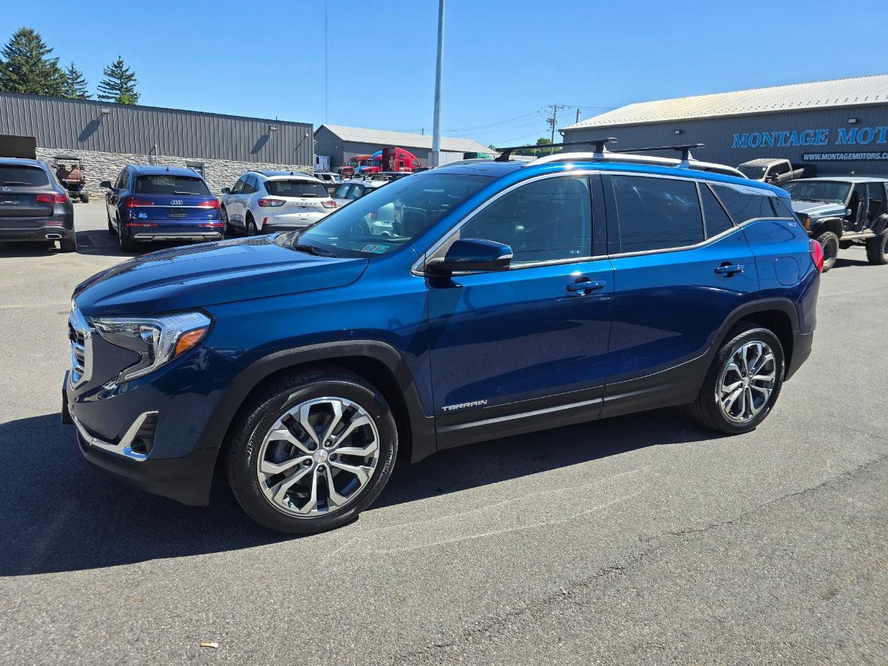 Used 2020 GMC Terrain SLT w/ Preferred Package AWD/4WD image 3
