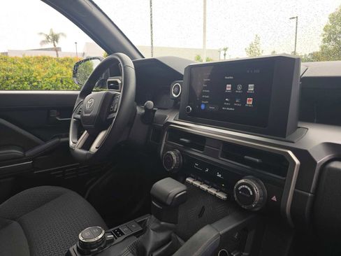 Certified 2025 Toyota 4Runner SR5 image 10