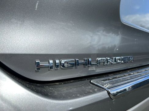 New 2026 Toyota Highlander Platinum AWD/4WD image 31