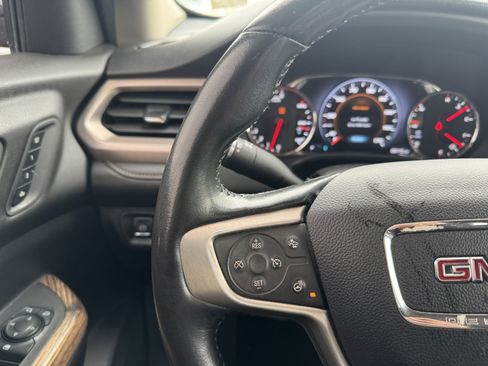 Used 2019 GMC Acadia Denali w/ Technology Package image 25