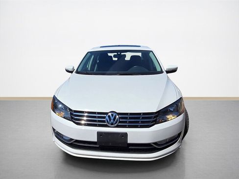 Used 2015 Volkswagen Passat 3.6 SEL Premium FWD image 9
