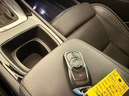 Used 2018 Buick Regal GS w/ Driver Confidence Package #2 AWD/4WD image 29
