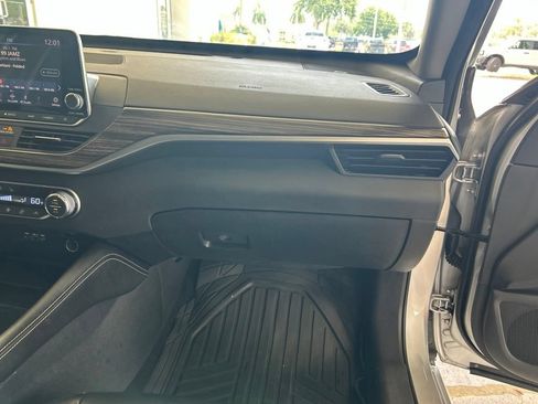 Used 2020 Nissan Altima 2.5 SL FWD image 27