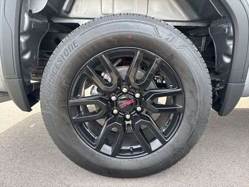 New 2026 GMC Sierra 1500 Elevation image 32