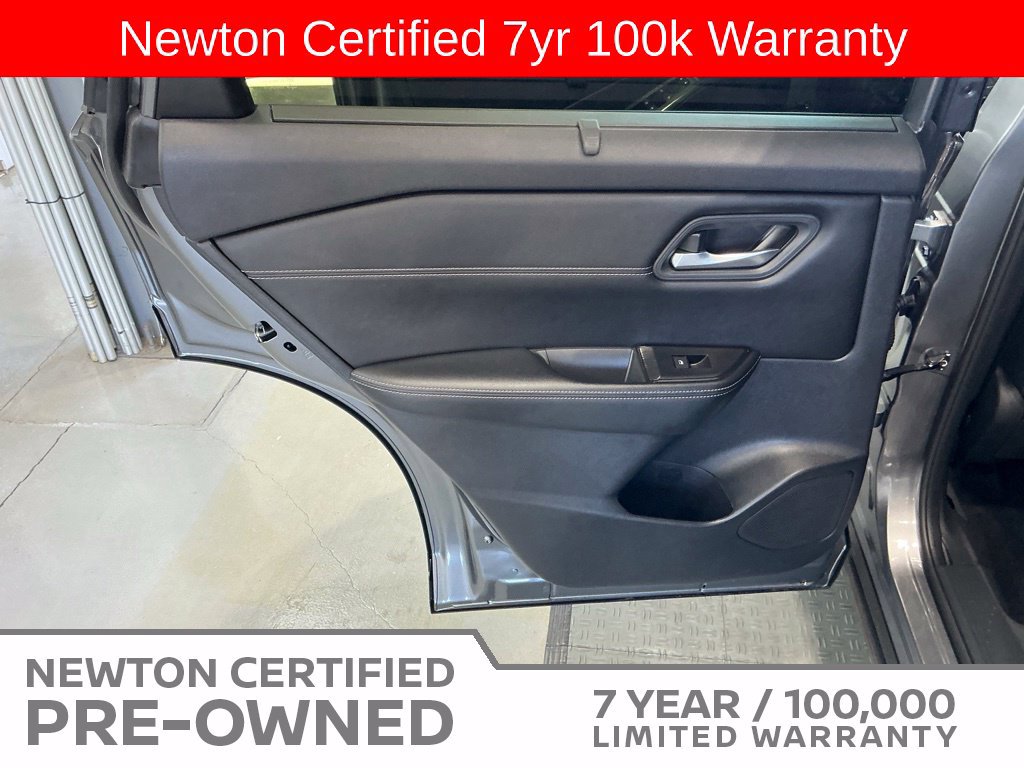 Used 2024 Nissan Rogue SV w/ SV Premium Package FWD image 37