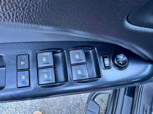 Used 2019 Chevrolet Colorado Z71 AWD/4WD image 11