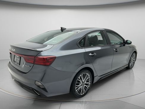 Used 2022 Kia Forte GT-Line w/ GT-Line Premium Package FWD image 5