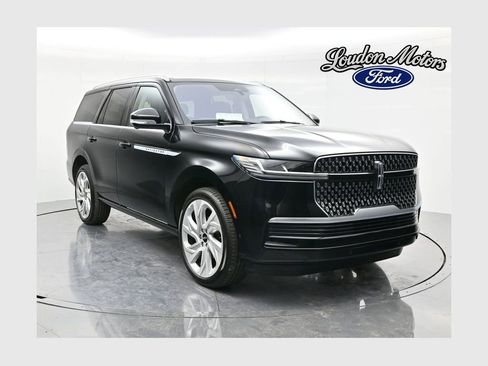 Used 2025 Lincoln Navigator Reserve AWD/4WD image 1
