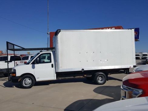 Used 2019 Chevrolet Express 3500 G3500 159 image 2