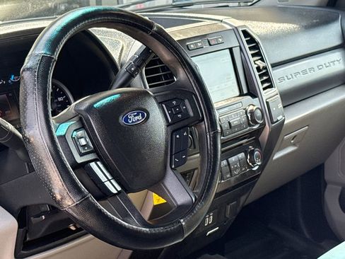 Used 2017 Ford F250 XLT w/ XLT Value Package image 19