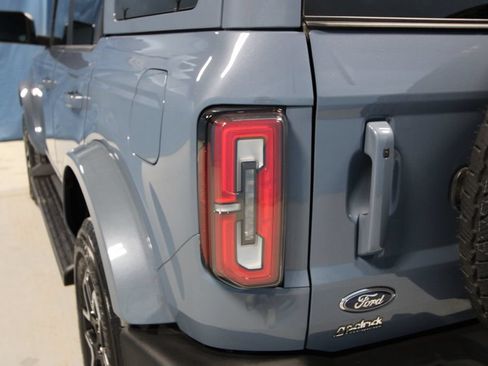 Used 2025 Ford Bronco Outer Banks AWD/4WD image 36