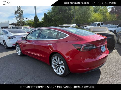 Used 2018 Tesla Model 3 Mid Range RWD image 3