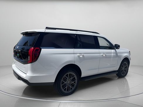 New 2027 Ford Expedition Platinum RWD image 4