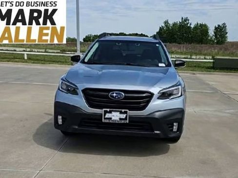 Used 2020 Subaru Outback Onyx Edition XT AWD/4WD image 3