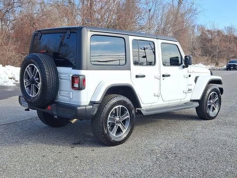 Used 2023 Jeep Wrangler Sahara image 6