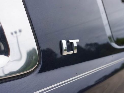 Used 2017 Chevrolet Tahoe LT w/ Luxury Package RWD image 13