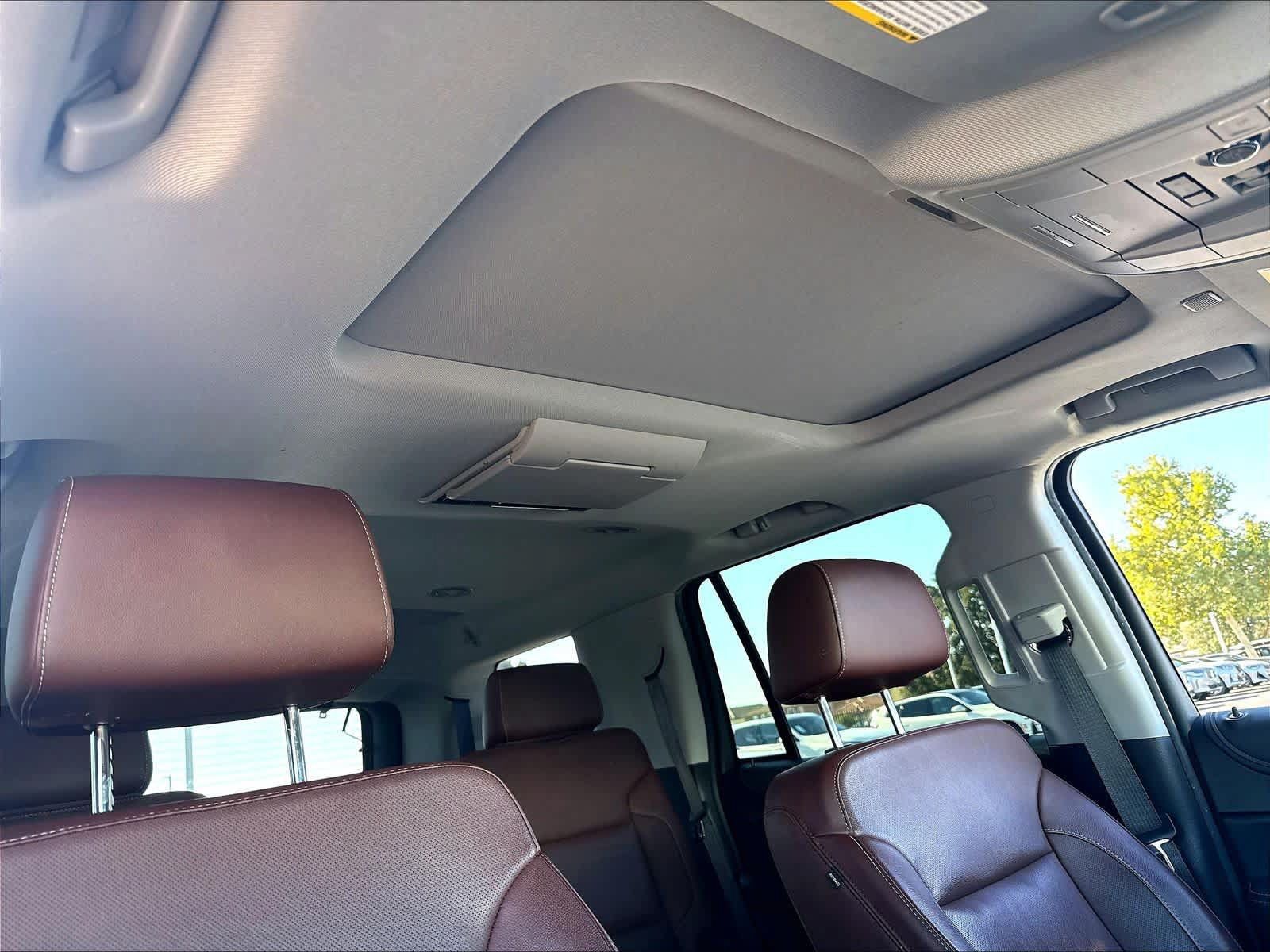 Used 2019 Chevrolet Tahoe Premier w/ Premier Plus Edition AWD/4WD image 25