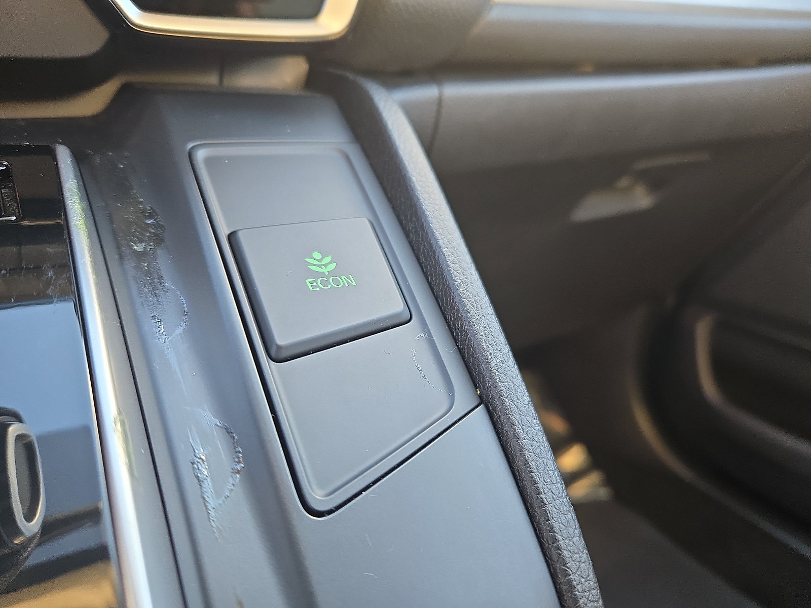 Used 2017 Honda CR-V LX image 25