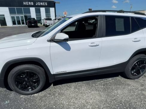 Used 2021 GMC Terrain SLE w/ Driver Convenience Package AWD/4WD image 6