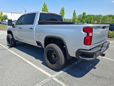 Used 2021 Chevrolet Silverado 2500 Custom w/ Custom Value Package AWD/4WD image 5