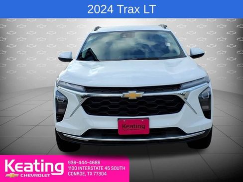 Used 2024 Chevrolet Trax LT w/ Driver Confidence Package FWD image 9