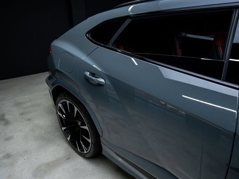 Used 2023 Lamborghini Urus S AWD/4WD image 16