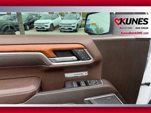 Used 2023 GMC Sierra 1500 Denali AWD/4WD image 6