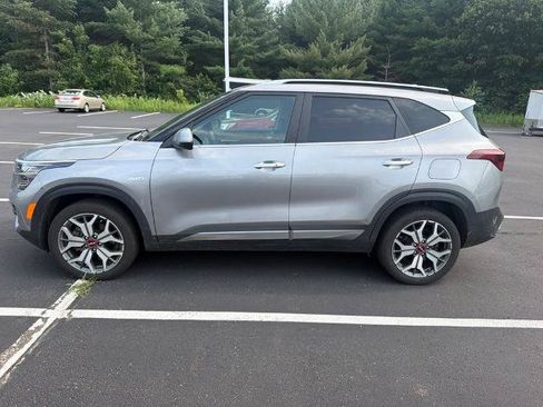 Used 2023 Kia Seltos SX w/ SX Sunroof Package AWD/4WD image 4