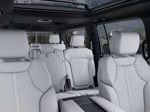 New 2026 Jeep Grand Wagoneer 4WD w/ Premium Group I image 26