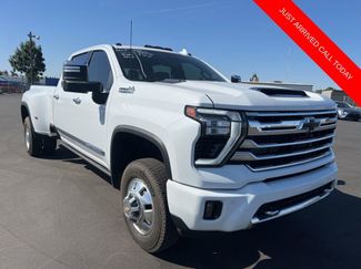 Used 2024 Chevrolet Silverado 3500 High Country w/ High Country Premium Package AWD/4WD video 1