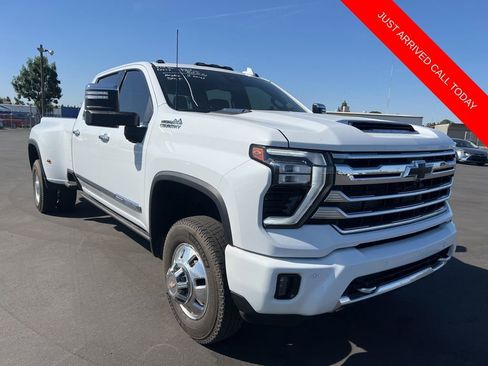 Used 2024 Chevrolet Silverado 3500 High Country w/ High Country Premium Package AWD/4WD image 1