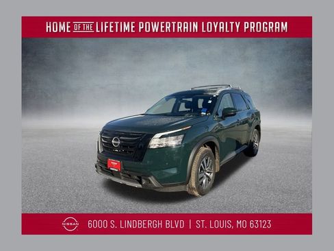 Used 2024 Nissan Pathfinder SL w/ Black Appearance Package image 1