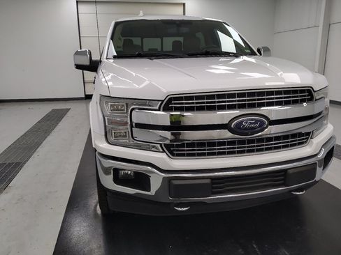 Used 2018 Ford F150 Lariat w/ Equipment Group 502A Luxury AWD/4WD image 14